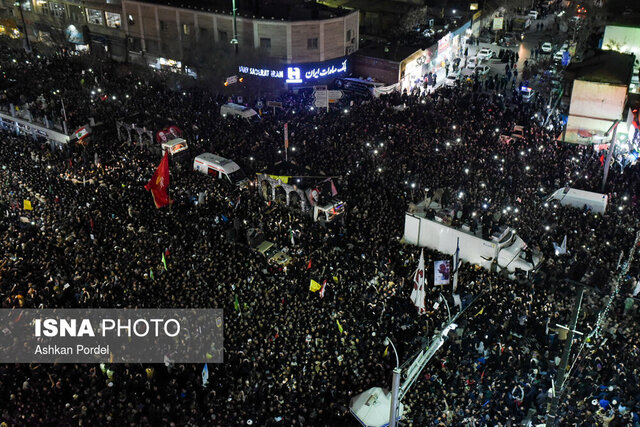 گزارش: تشییع پیکر شهید قاسم سلیمانی در مشهد [+تصاویر]