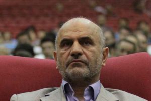 فرشاد مومنی