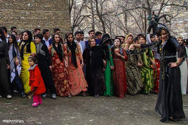جشن نوروز در بزرگ ترین روستای استان کردستان