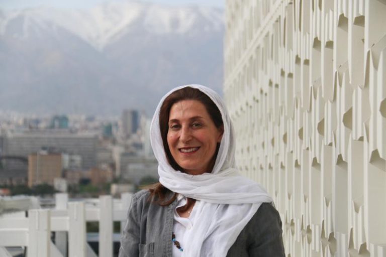 فاطمه معتمدآریا