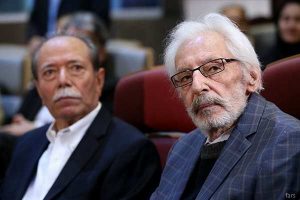 انتقاد جمشید مشایخی به عزت الله انتظامی: آن موقع تنبک می‌زد جلوی شهبانو!