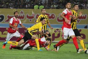 فاصله پرسپولیس از صدر جدول لیگ