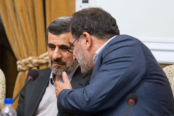 جزییات حرف‌های عجیب احمدی نژاد با شمخانی