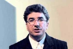 اسماعیل گرامی مقدم