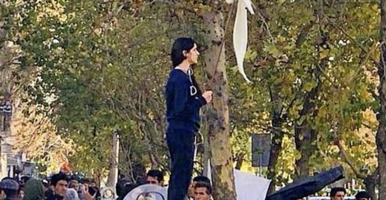 دختران خیابان انقلاب