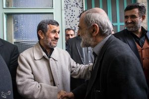 حسین شریعتمداری و محمود احمدی نژاد