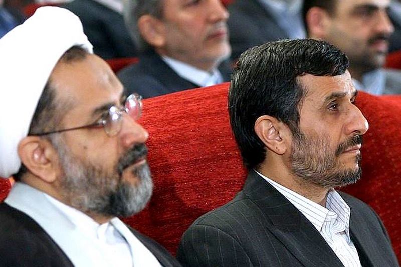 حمود احمدی نژاد و حیدر مصلحی