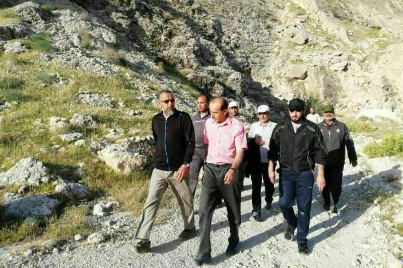 کوه نوردی سیدمحمود علوی وزیر اطلاعات در زادگاهش در استان فارس.