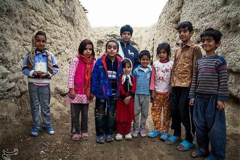 مشکل پر پیچ و خم بی‌شناسنامه‌ها