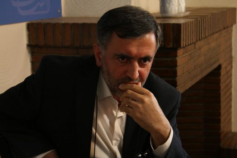 عکس | «عبدالله گنجی» در گعده انصاف نیوز