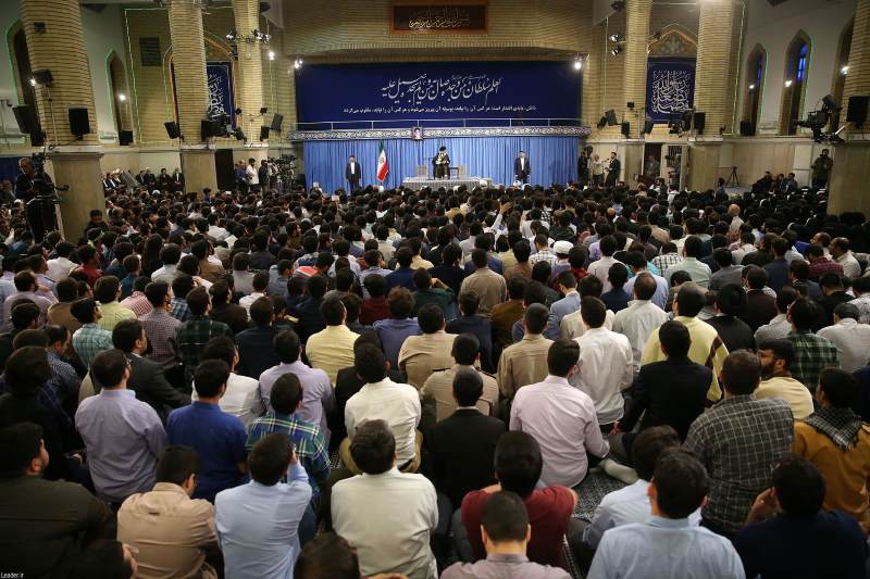 گزارش فارس از سخنان تعدادی از دانشجویان در دیدار رهبری