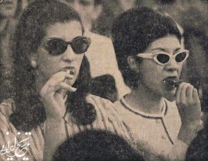 زنان تماشاچی مسابقه فوتبال ایران و اسرائیل