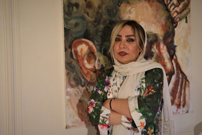 هنگامه عادبین درباره محفلی شدن هنر ایران