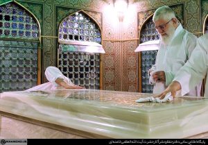 مراسم غبارروبی ضریح امام رضا باحضور رهبری