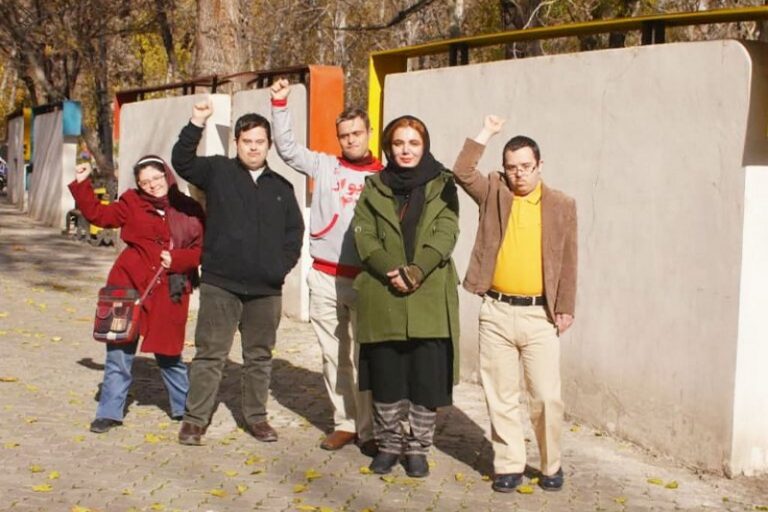 دیوار 47
