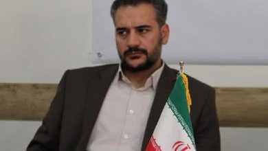 «گلباران جایگاه جلوس امام خمینی با حضور خبرنگاران»؟!