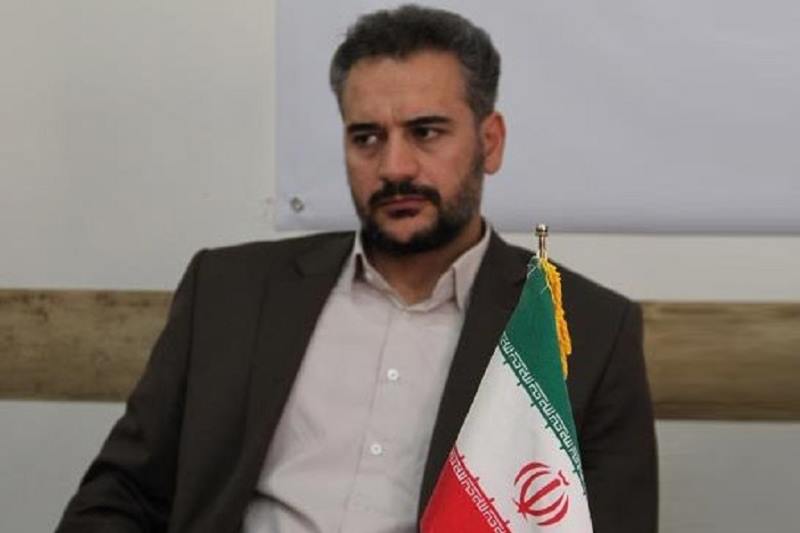 «گلباران جایگاه جلوس امام خمینی با حضور خبرنگاران»؟!
