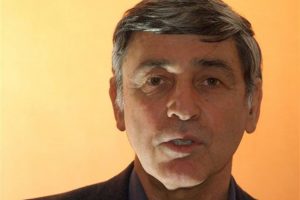 پیشنهاد فرخ نگهدار برای واکنش به نشست ورشو