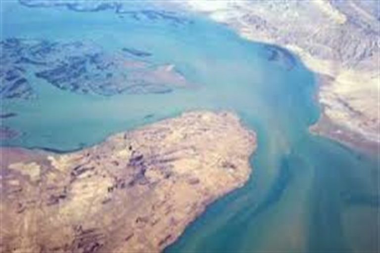 تنگه هرمز