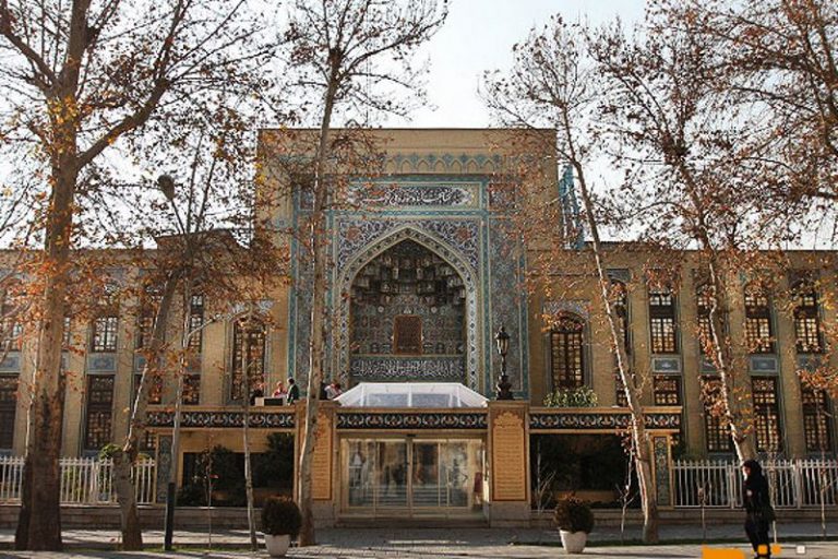 نمایشگاه خیریه عکس «فوتو دیپلمات» در موزه ملک گشایش یافت