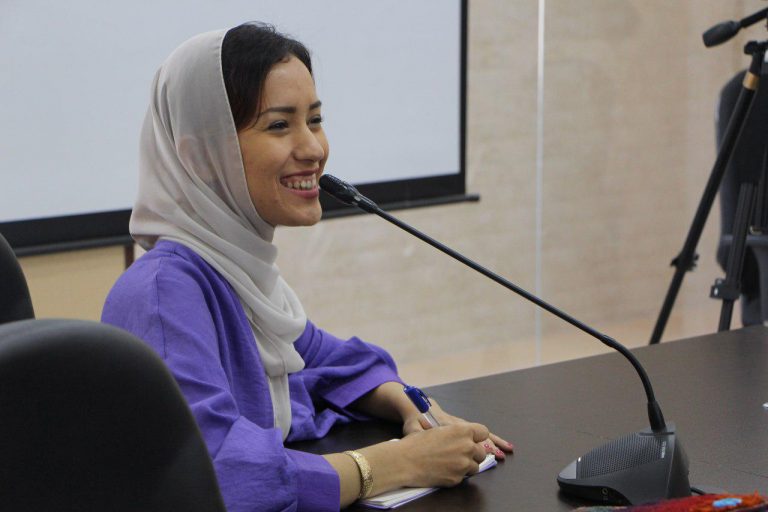 +عکس | کارگاه آموزش سخنرانی به دانشجویان خارجی