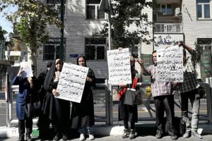 تجمع مالباختگان «وکیل کلاهبردار»