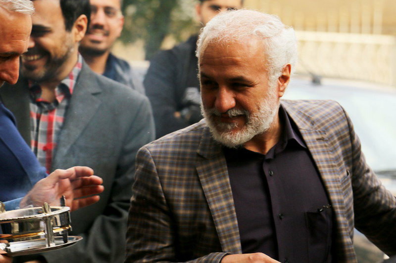 حسن عباسی بعد از دو ماه زندان آزاد شد