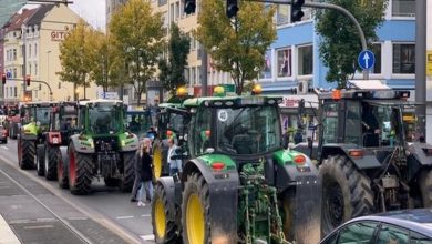 تظاهرات کشاورزان معترض در آلمان با تراکتور [+تصاویر]