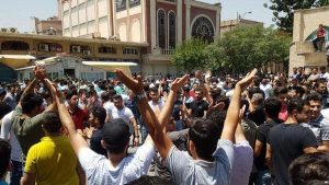 پیشنهاد دولت برای برگزاری اعتراضات قانونی چه بود؟