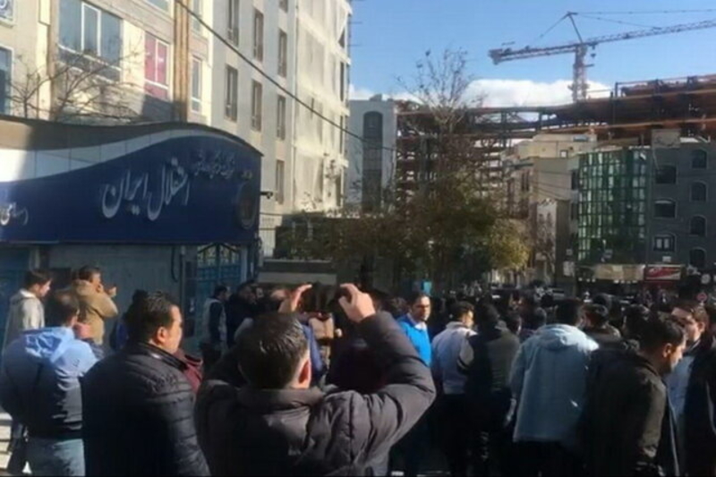 تجمع اعتراضی هواداران باشگاه استقلال