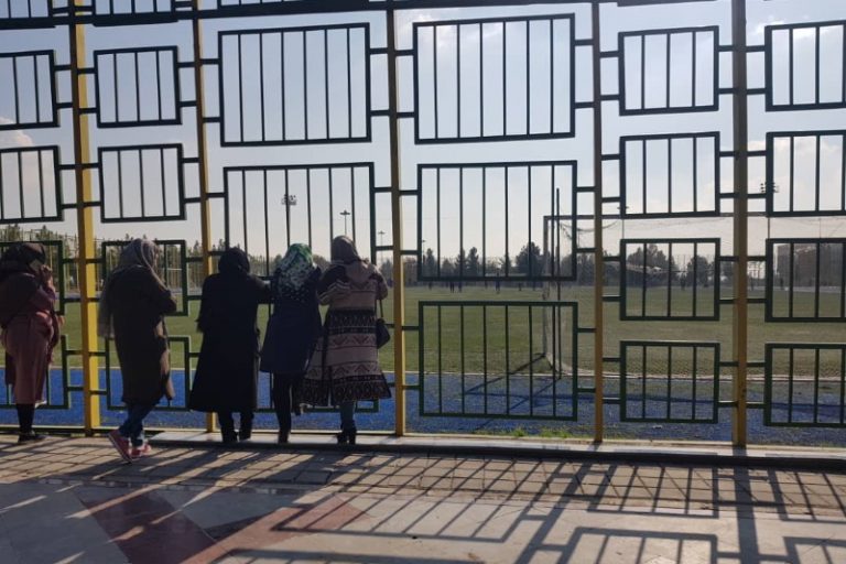 ورزشگاه بدون سکوی باران
