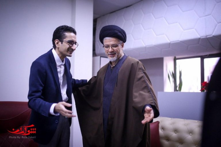 چرا مصاحبه‌ی عاملی با شوکران با تاخیر یک ماهه پخش شد؟