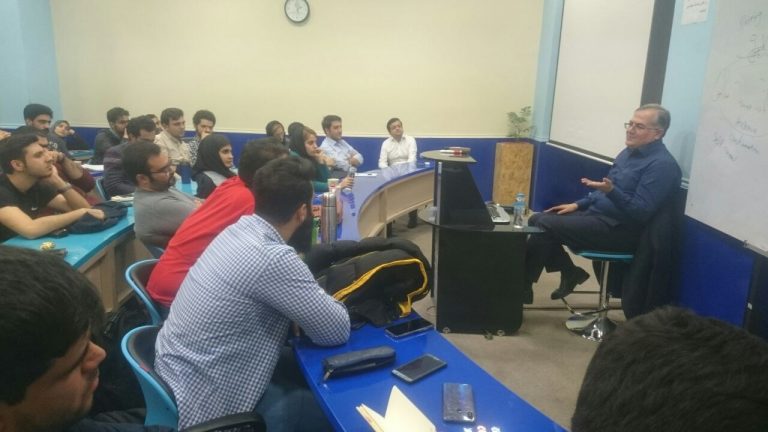 «حتی یک درصد ایرانی‌ها هم تحلیل درستی از اقتصاد ندارند»