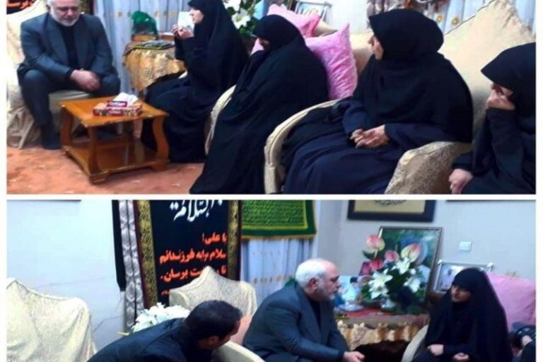 حضور ظریف و همسرش در منزل شهید قاسم سلیمانی