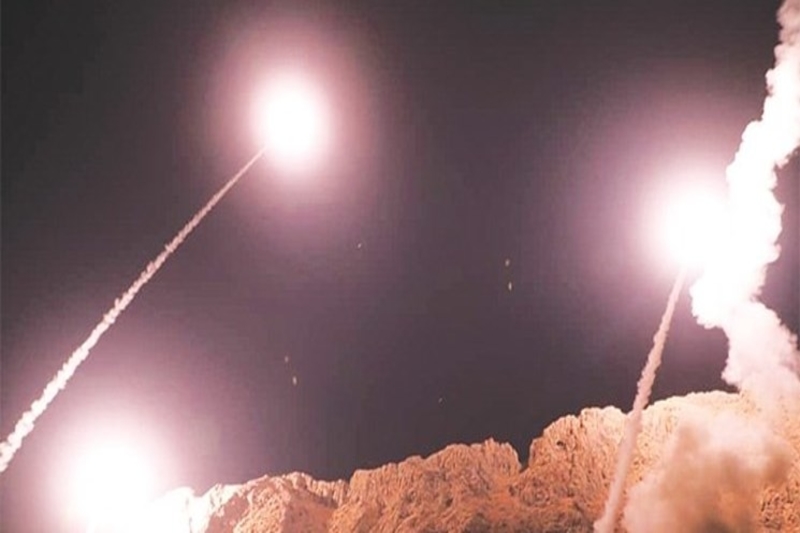 تصاویر ماهواره‌ای از حمله موشکی به پایگاه عین الاسد