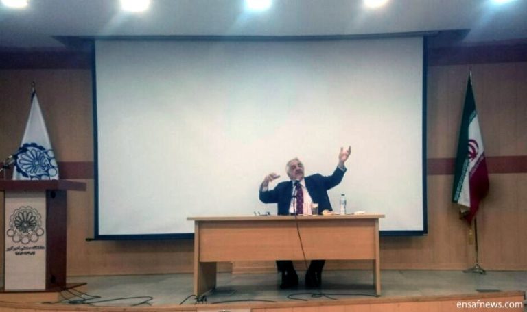 مقایسهی سیاست مورالس و مصدق از زبان فریبرز رییسدانا