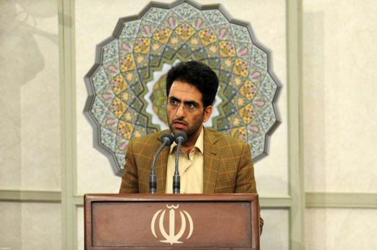 واکنش و توضیح وکیل به حکم حبس تعلیقی محمدعلی کامفیروزی