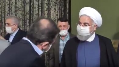 شوخی روحانی به مجری صداوسیما: بزنم به تخته!