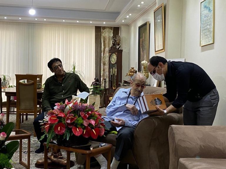 ۹۹ سالگی عبدالوهاب شهیدی در روزهای کرونایی
