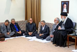 فیلم | مستندی از دیدارهای پنجشنبه‌ای آیت الله خامنه‌ای