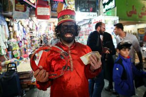 ‍ علی نصیریان: سیاهی صورت حاجی فیروز ربطی به نژادپرستی ندارد