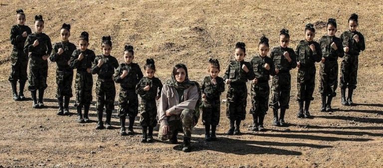 برداشت انتخاباتی از قهرمانی «فرشتگان نینجا»