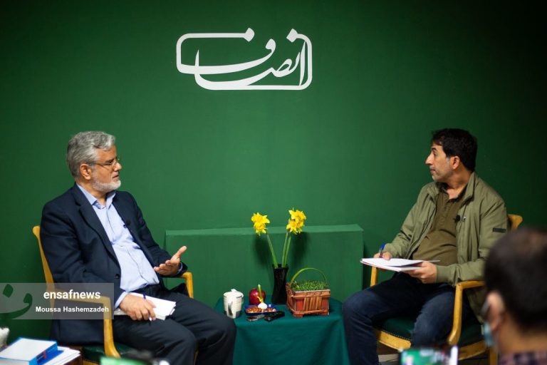 کارنامهی جمهوری اسلامی از نگاه محمود صادقی: از عملکرد مجالس تا فساد در قوهی قضاییه