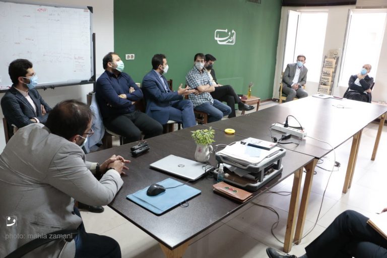 دیدار جمعی از جوانان احزاب اصلاح طلب با دکتر پزشکیان