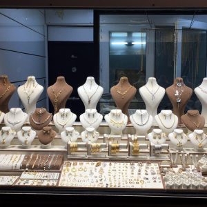 درباره معروف‌ترین گالری‌های پاسداران و شهرک غرب بیشتر بدانید