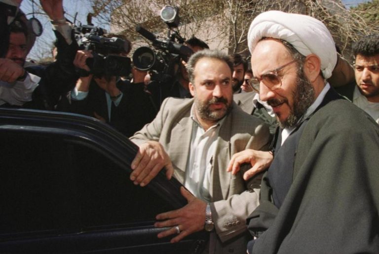 نقد و بررسی مفصل مصاحبه‌ی اخیر علی یونسی توسط پژوهشگر اصولگرا
