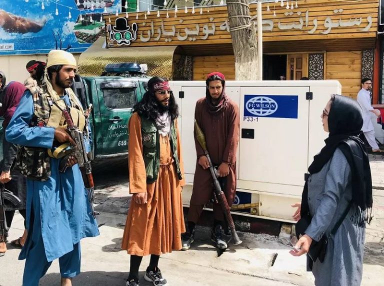جنگ پوشاکها - افغانستان