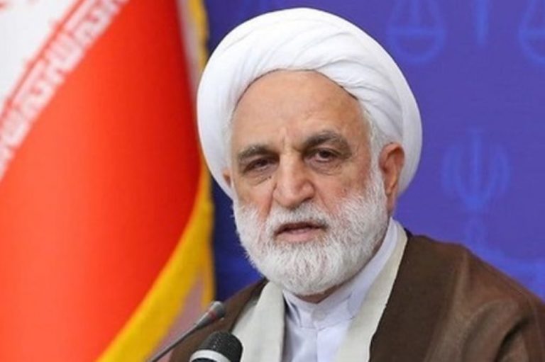 انتقاد غلامحسین محسنی اژه ای از «طرد افراد از قطار انقلاب»