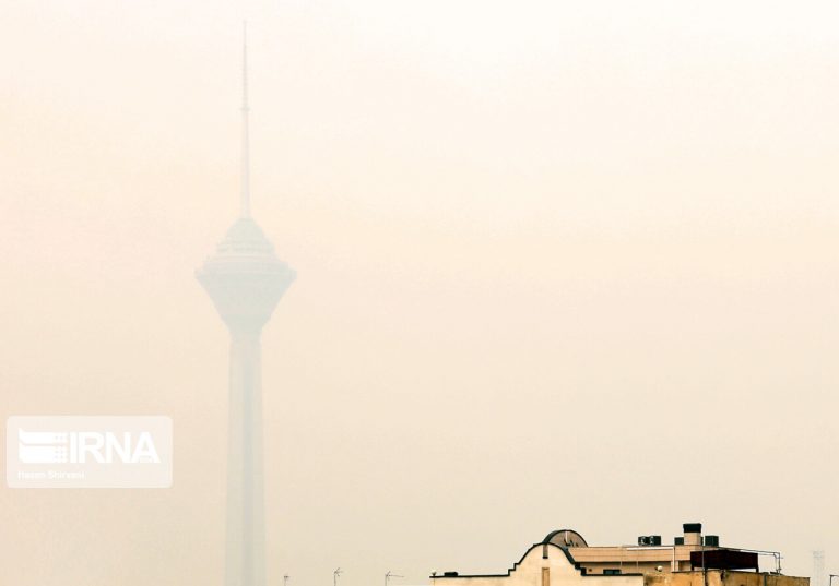 عکس | استاندارد دوگانه در انعکاس آلودگی هوا