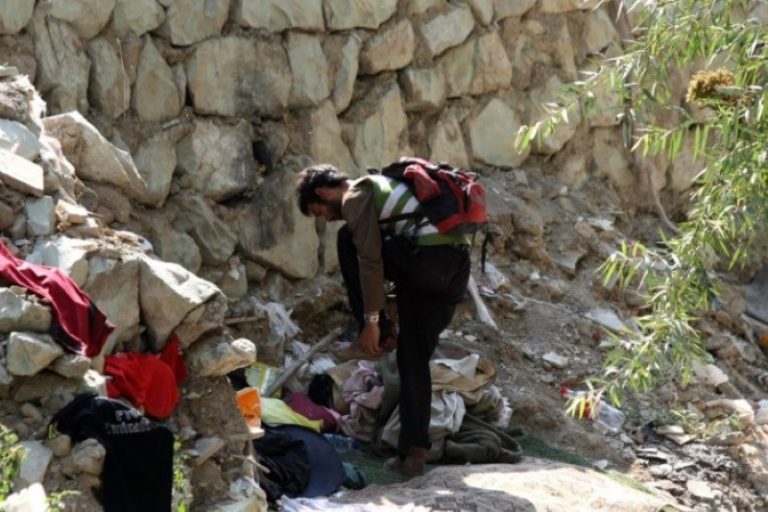 روایتی از آنچه در پاتوق زباله در دره فرحزاد میگذرد